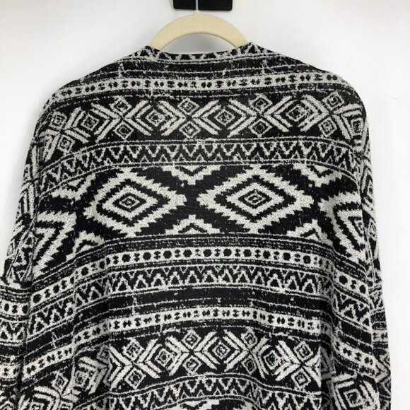 Urban Outfitters Ecote Black &White Tribal Patterned 3/4 sleeve Cardigan  size S - Picture 9 of 12